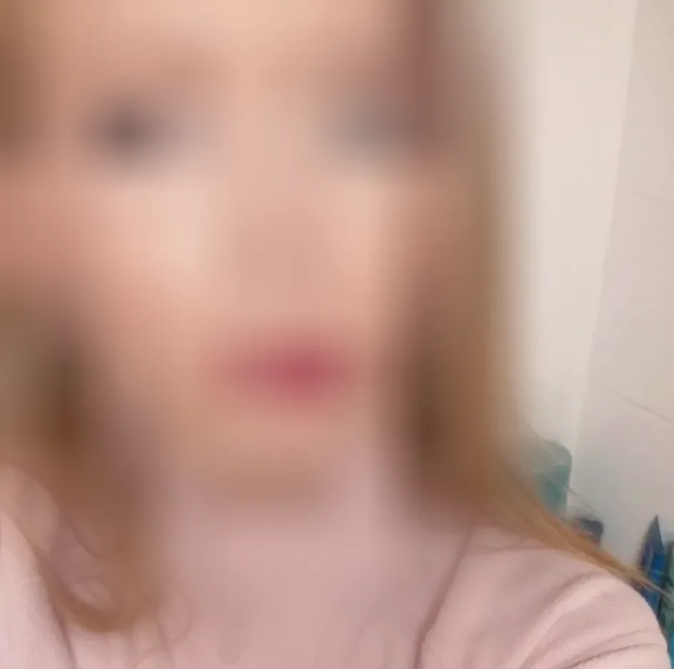 Anne, 26