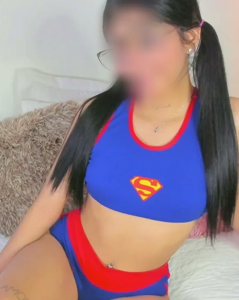 Cindy, 23