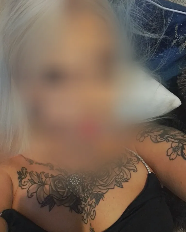 Ellen, 28
