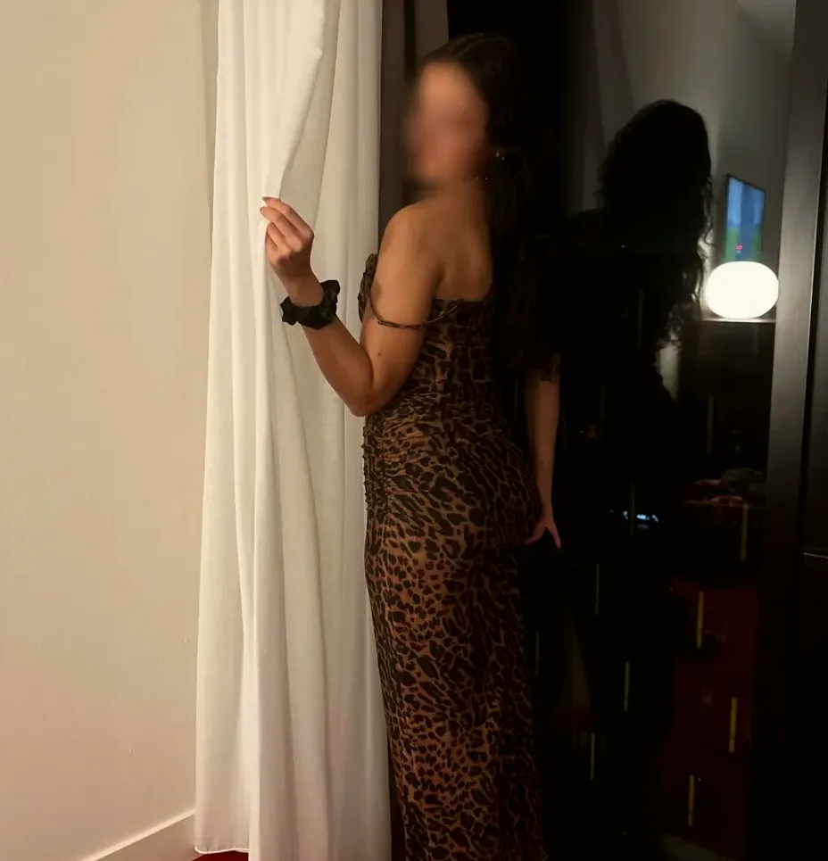 Nikki, 19