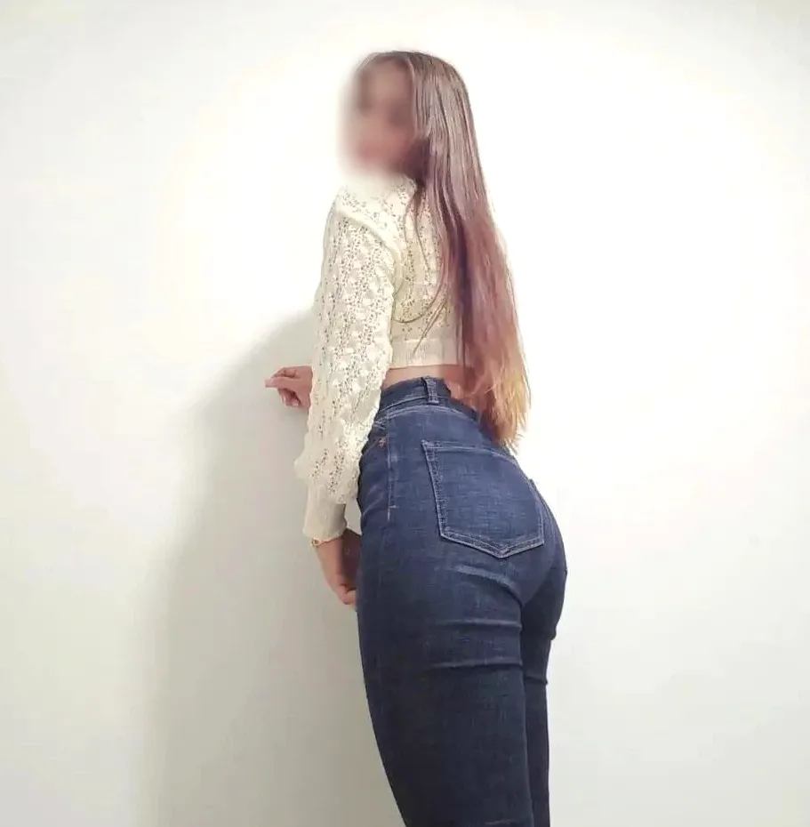 Sanne, 28