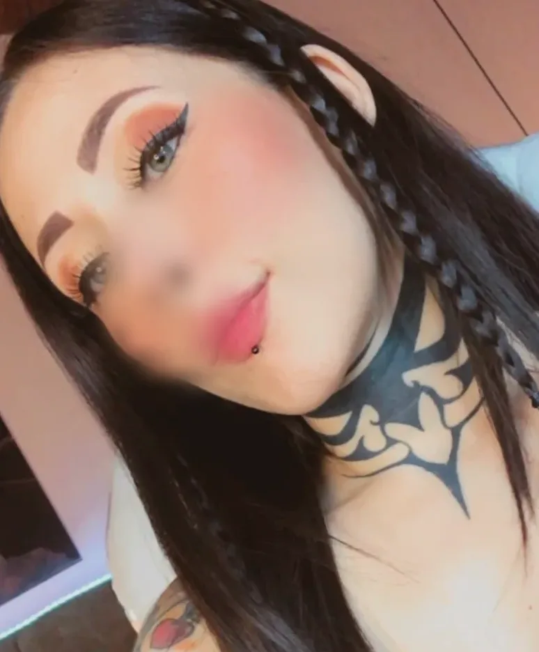 Sofia, 26